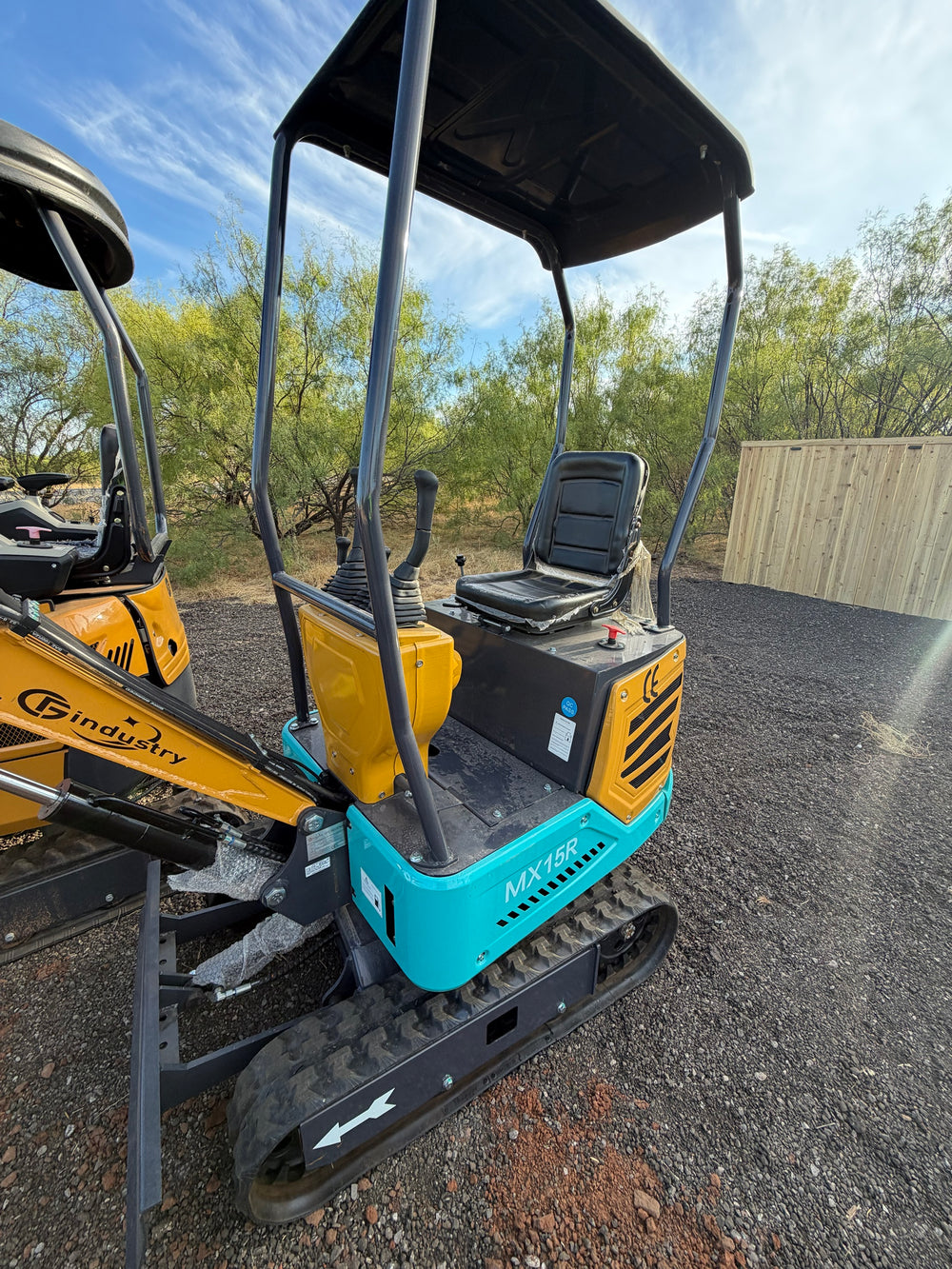 MX15RX mini excavator, operator station and canopy