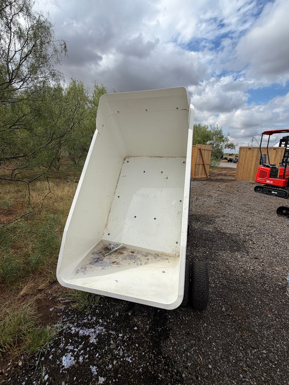 SDLaunch DT1300 hopper interior