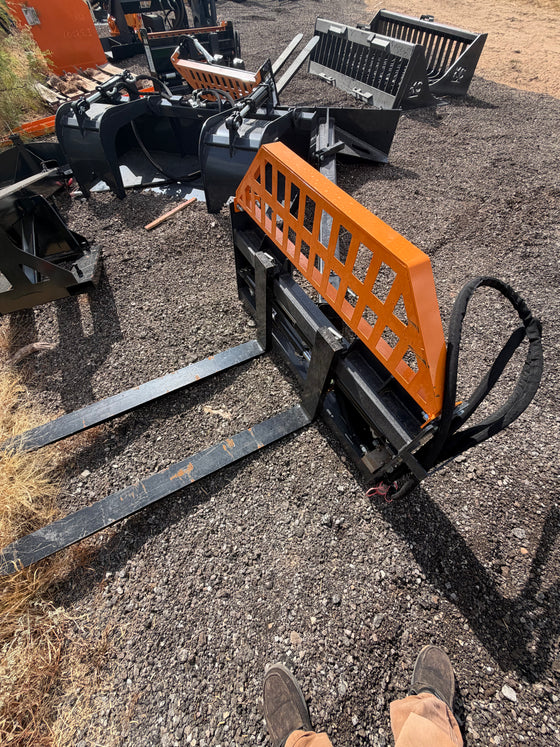 2026 LandHonor HPF-11-3000G Hydraulic Pallet Forks and Frame - 48 in., 3,000 lb