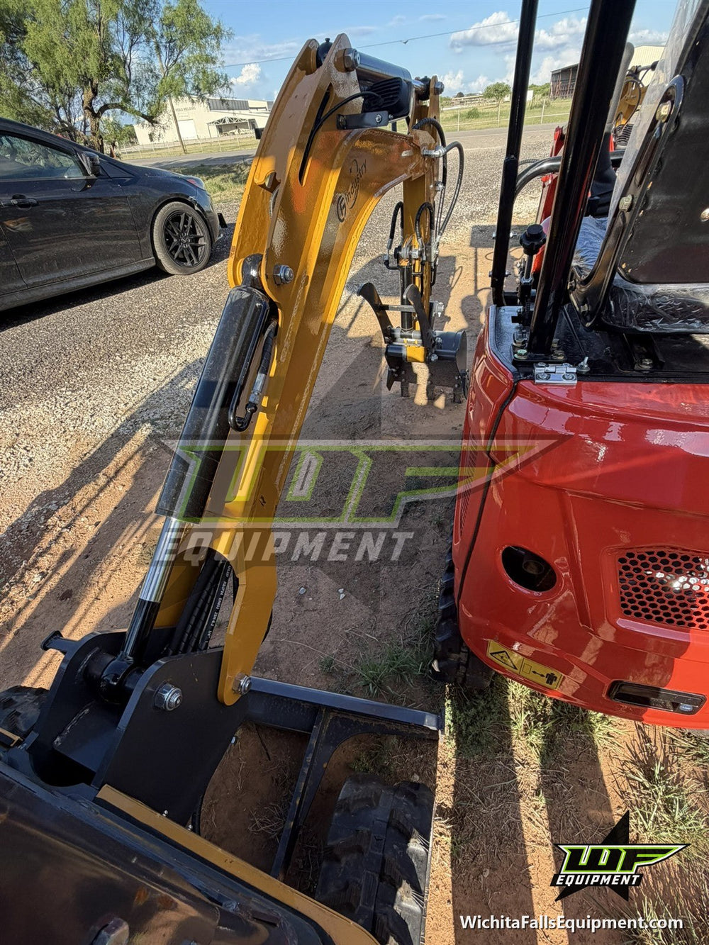 QK20R Mini Excavator with Hydraulic Thumb