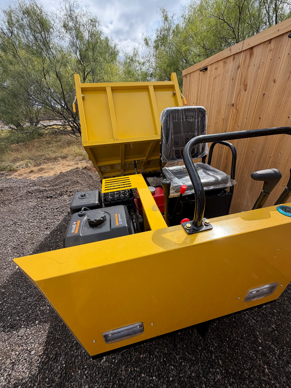 SDLaunch mini dumper operator seat and controls