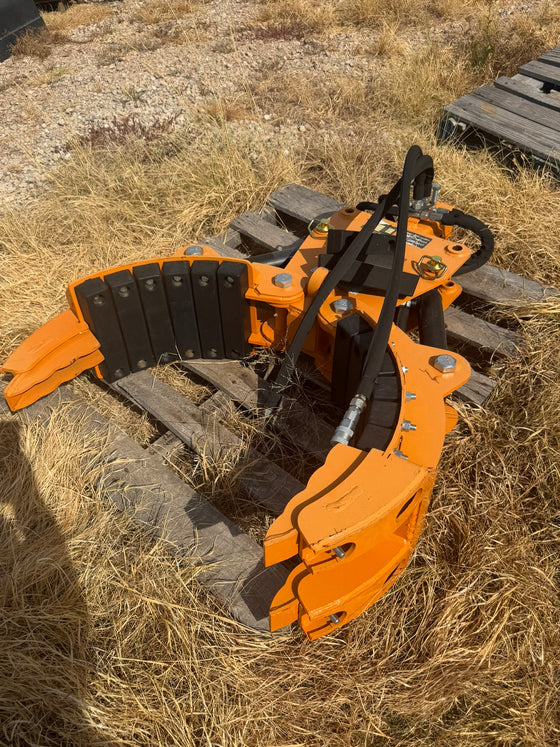 LandHonor RG-11-5000G 3-Finger Rock and Tree Grapple - Skid Steer