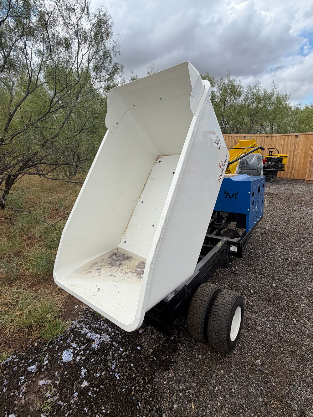 SDLaunch DT1300 hopper tipped, side view