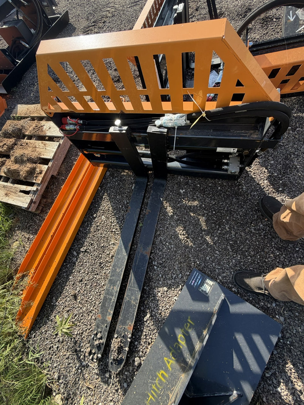 Wolverine Hydraulic Pallet Forks - Skid Steer