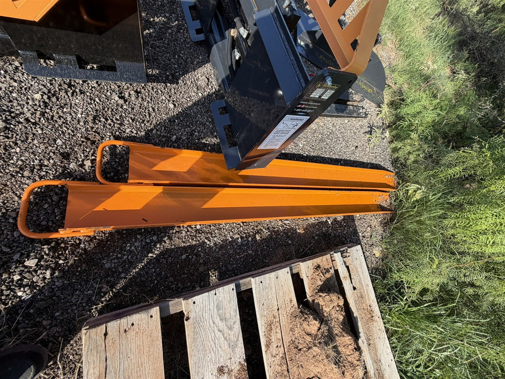Wolverine Hydraulic Pallet Forks - Skid Steer